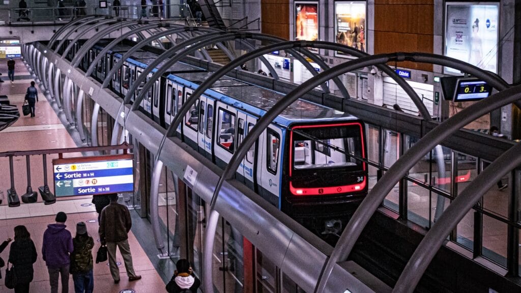 Pariisin metron linja 14 – moderni automaattimetro