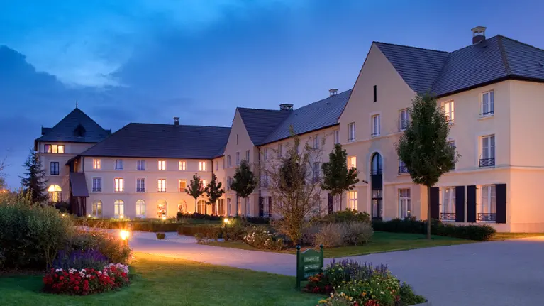 Campanile Val de France – edullinen hotelli Disneyland Parisin lähellä